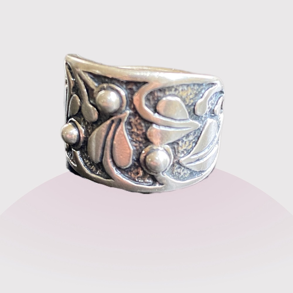 Silpada Heart Vine Ring size 8 - Picture 3 of 8
